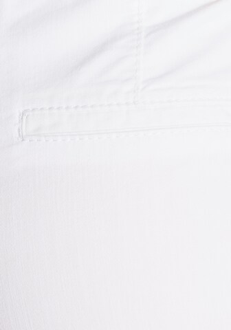 MAC Regular Jeans in Weiß