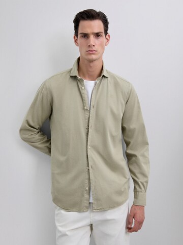 Tricou ' ' de la Scalpers pe verde: față