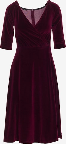Rochie de la made of emotion pe roșu: față