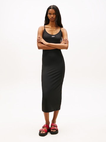 melns Tommy Jeans Vasaras kleita: no priekšpuses