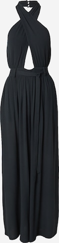 Tuta jumpsuit di Kamila Šikl in nero: frontale