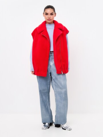 CESARE GASPARI Winter coat in Red