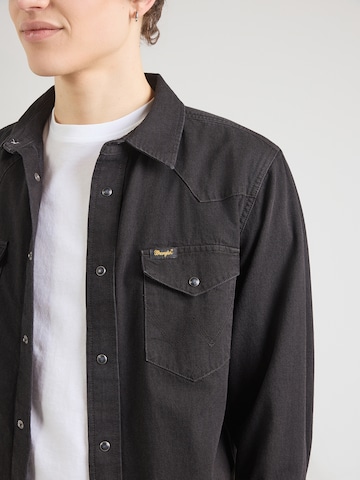 WRANGLER Средняя посадка Рубашка в Черный