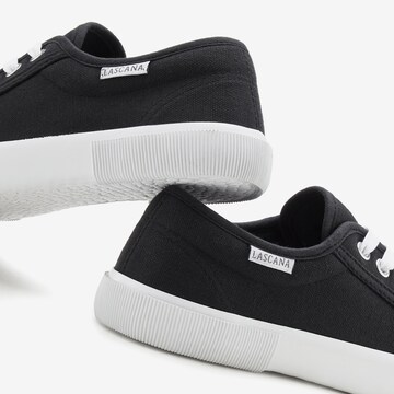 LASCANA Sneakers in Black