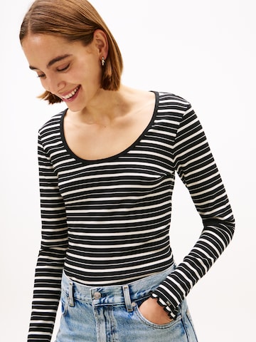 TOMMY HILFIGER Футболка в Черный