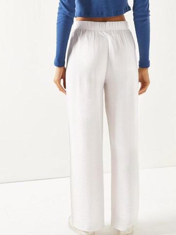 olalook Široký strih Nohavice - Biela