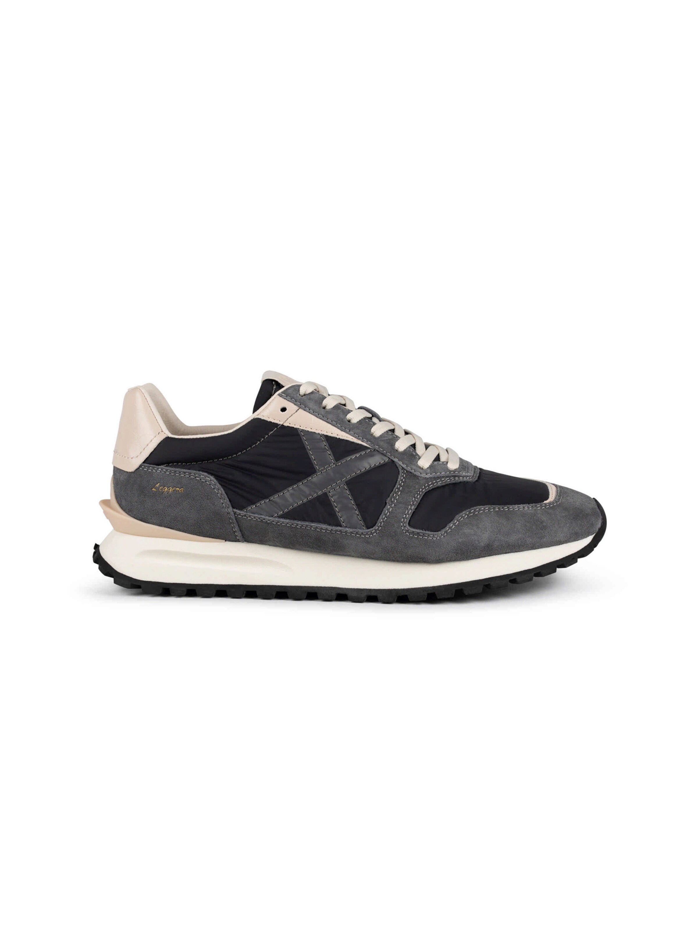 MUNICH Platform trainers 'Leggera' in Black: front