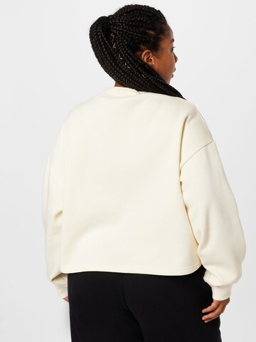 Urban Classics Sweatshirt in Beige