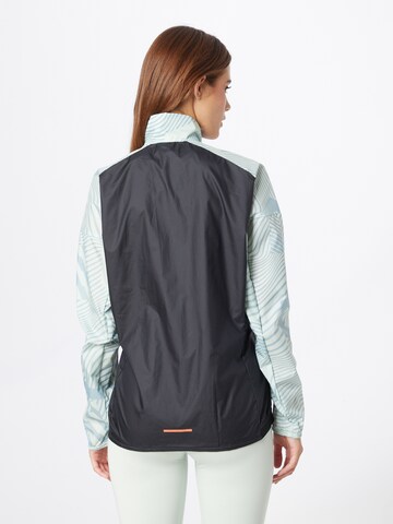 ADIDAS TERREX - Chaqueta de montaña en verde