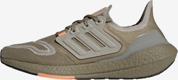 ADIDAS PERFORMANCE حذاء للركض 'Ultraboost 22' بـ أخضر: الأمام
