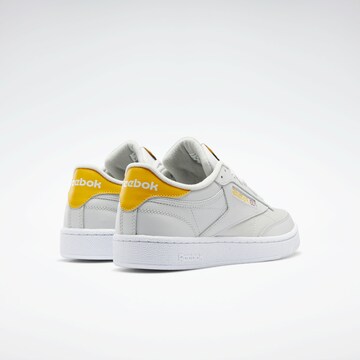 Sneaker low 'Club C 85' de la Reebok pe gri