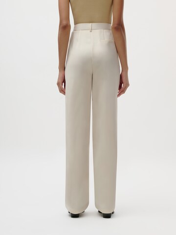 Loosefit Pantaloni con pieghe 'Kora' di LeGer by Lena Gercke in bianco