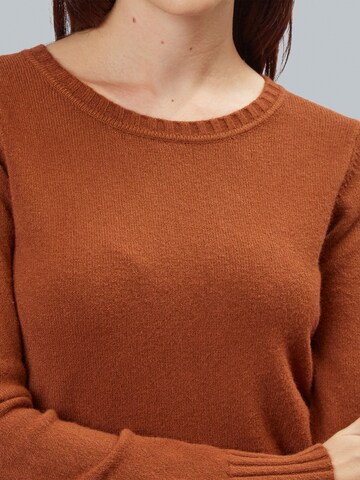 Pullover di Influencer in marrone