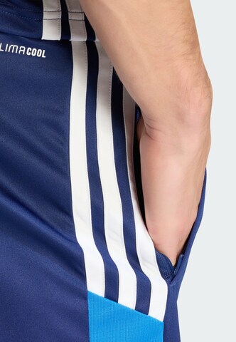 mėlyna ADIDAS PERFORMANCE Standartinis Sportinės kelnės 'Tiro 26 Essentials'