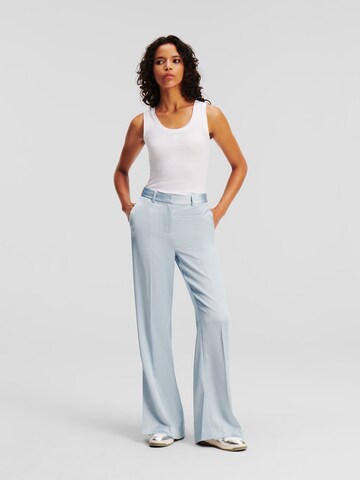 Karl Lagerfeld - Pierna ancha Pantalón de pinzas en azul