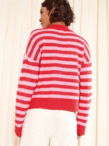 Friends Like These Pullover in Rot