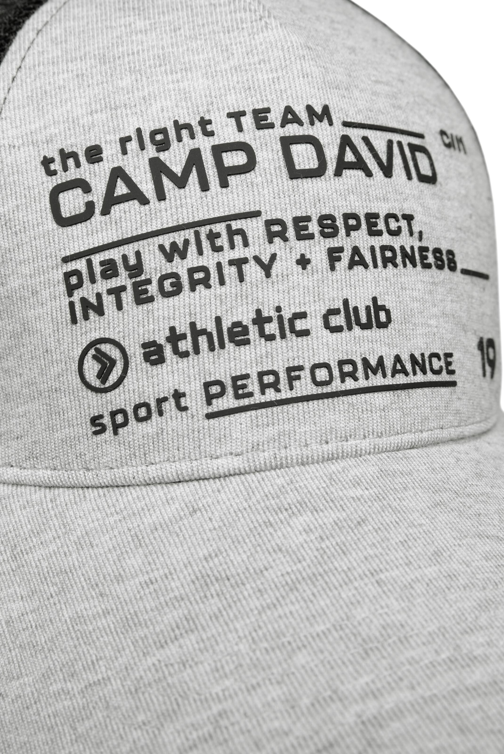CAMP DAVID Trucker Cap mit Rubber Artwork in Grau