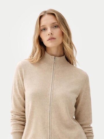 Cardigan 'Women's Essential Cashmere Full-Zip Cardigan' GOBI Cashmere en beige : devant