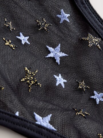 Next String in Schwarz