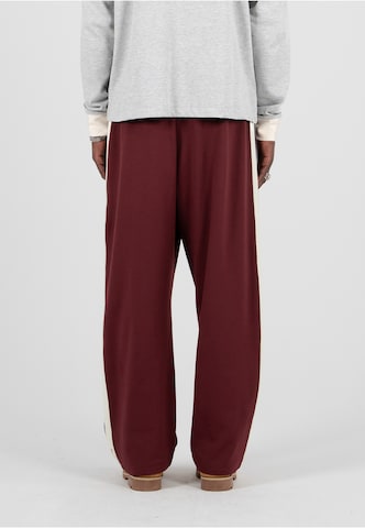 Prohibited - Loosefit Pantalón 'Club' en rojo