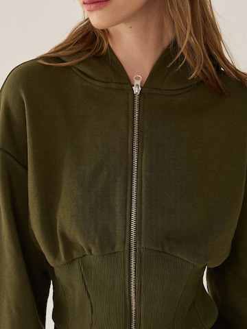 Hiccup Zip-Up Hoodie in Green