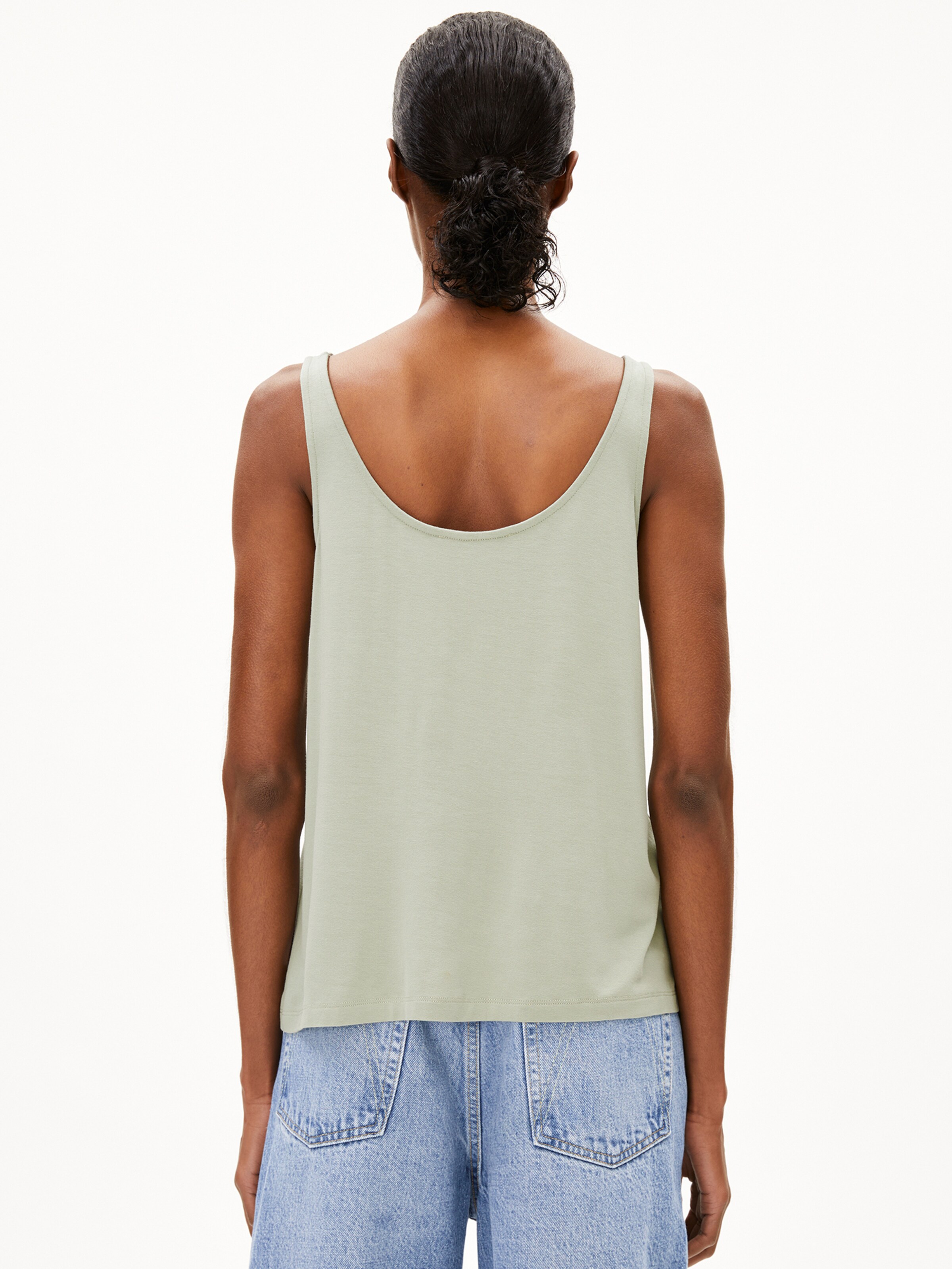 ARMEDANGELS Top ASHRAANI SOLID in Grün: Vorderseite