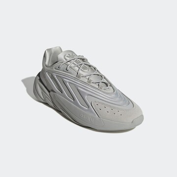 Baskets basses 'Ozelia' ADIDAS ORIGINALS en gris