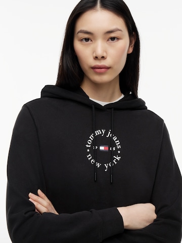 Tommy Jeans Свитшот 'ESS' в Черный