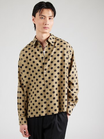 WEEKDAY - Ajuste confortable Camisa en verde: frente