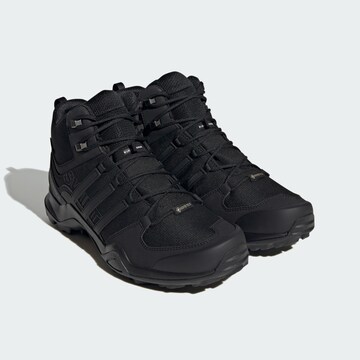 ADIDAS PERFORMANCE - Botas 'Swift R2' em preto