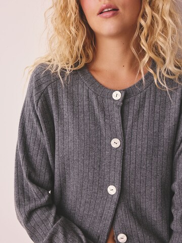 Tenue d'intérieur Next en gris
