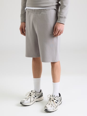 Pepe Jeans Normální Kalhoty – šedá: přední strana