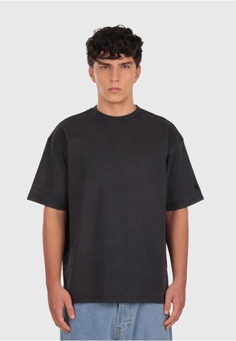 Dropsize Shirt in Black: front
