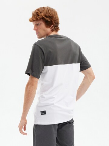 hydroponic - Camiseta 'Hydroponic Always Surf T-Shirt' en Mezcla de colores
