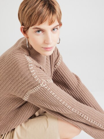VILA Sweater 'VISigga' in Brown
