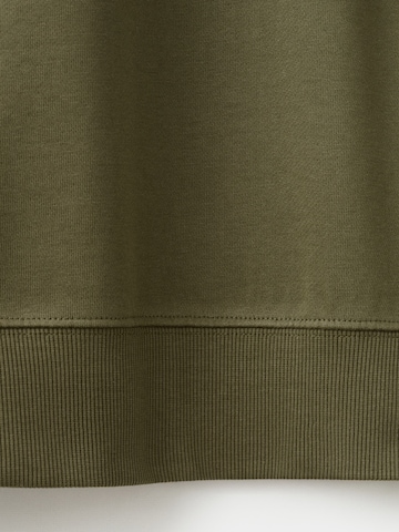 MANGO MAN Sweatshirt 'NOLE' in Grün