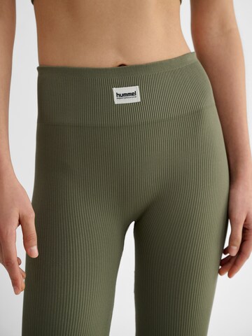 Hummel Skinny Sports trousers in Green
