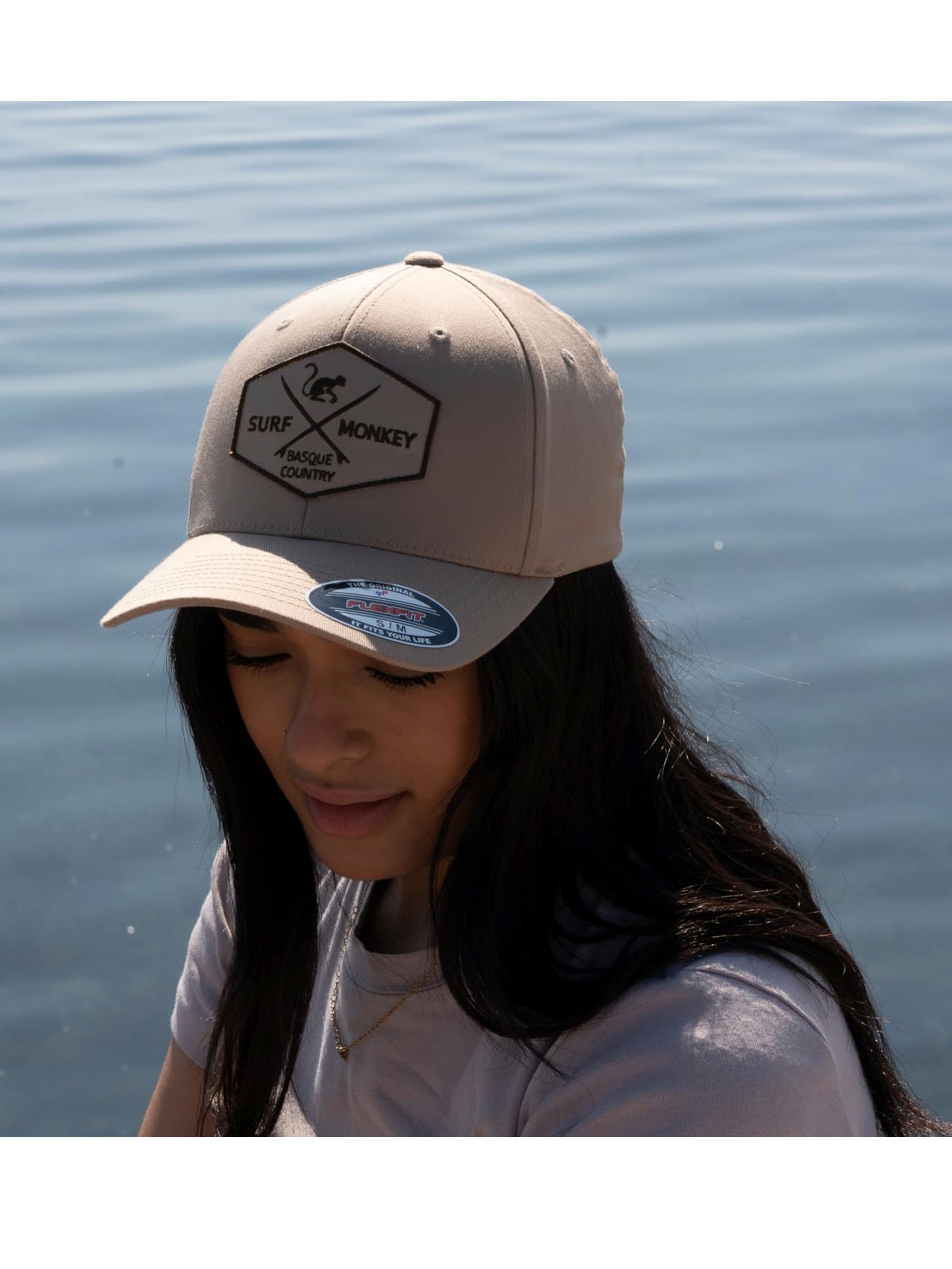 Surf Monkey Athletic Cap in Green