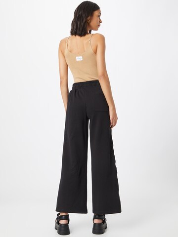 Calvin Klein Jeans Wide Leg Hose in Schwarz