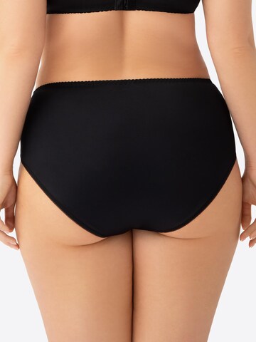 Gorsenia Slip 'K379 Victoria' in Schwarz
