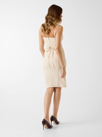 GUESS Kleid in Beige