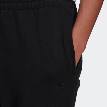 ADIDAS ORIGINALS Tapered Trousers in Black