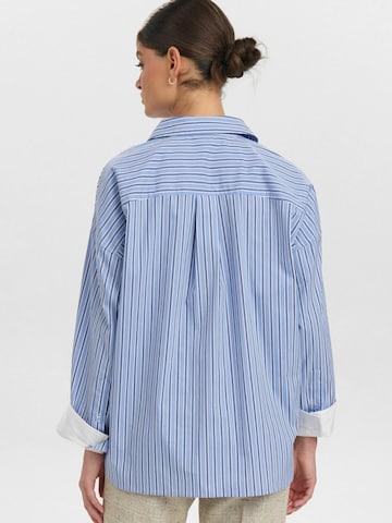 NÜMPH Blouse ' ELOISE ' in Blauw