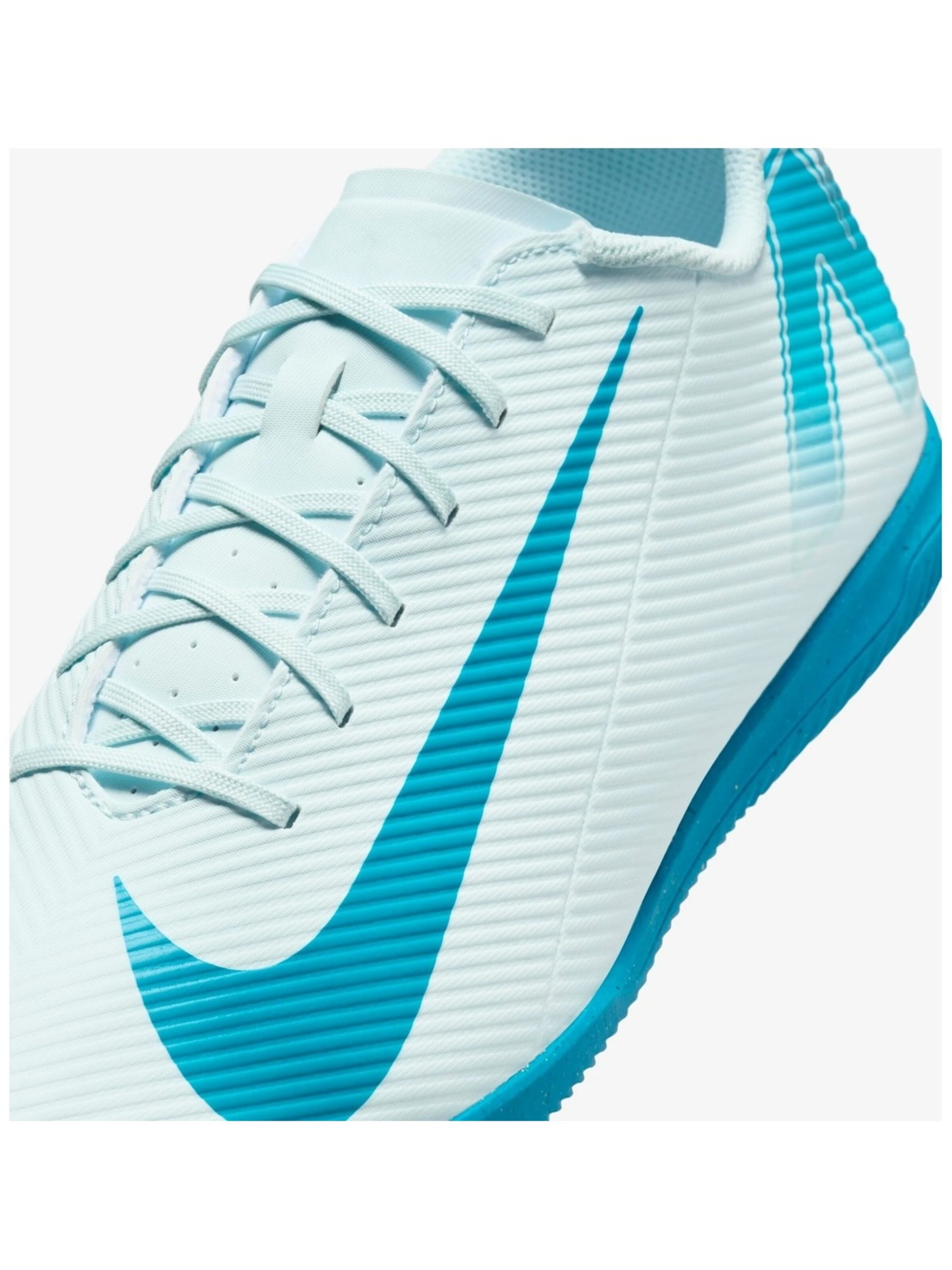 NIKE Soccer shoe 'Mercurial Vapor 16 Club' in White