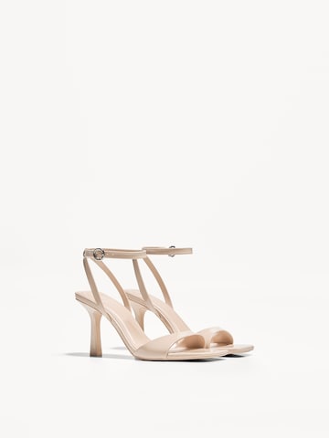 Bershka Sandalen met riem in Beige