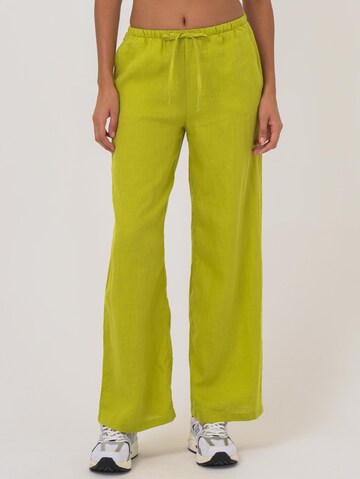 FRESHLIONS Wide Leg Hose 'Livia' in Grün: Vorderseite