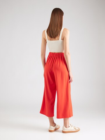 QS Wide leg Pleat-Front Pants in Red