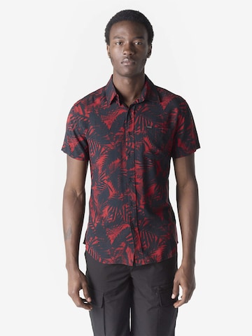 KOROSHI Slim fit Button Up Shirt in Red: front