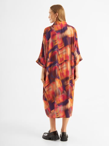 Robe ' Oversized Air ' Jascha Stockholm en orange