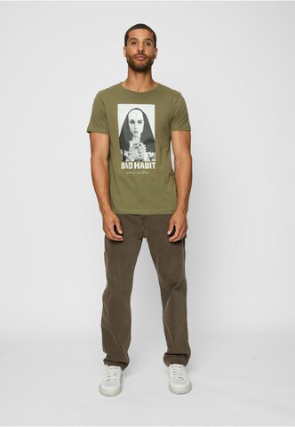 MT Men T-Shirt in Grün
